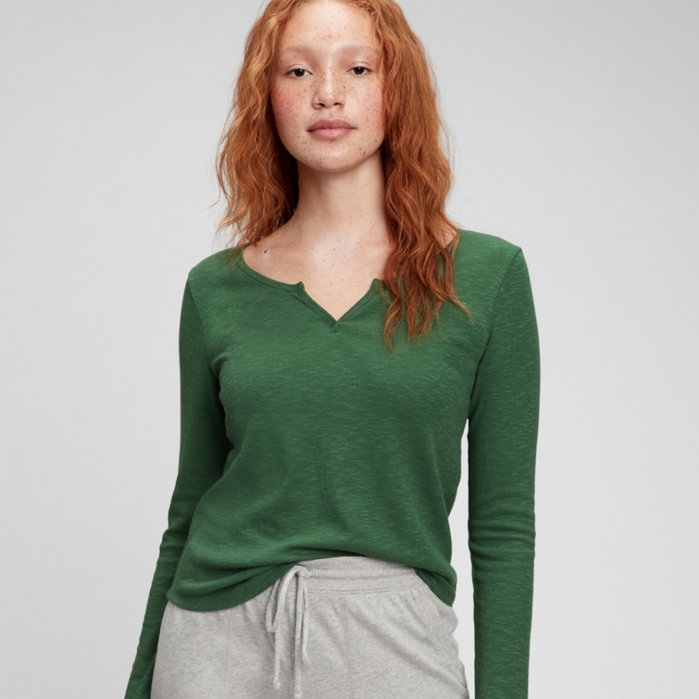 Ribbed splitneck Long sleeve shirt